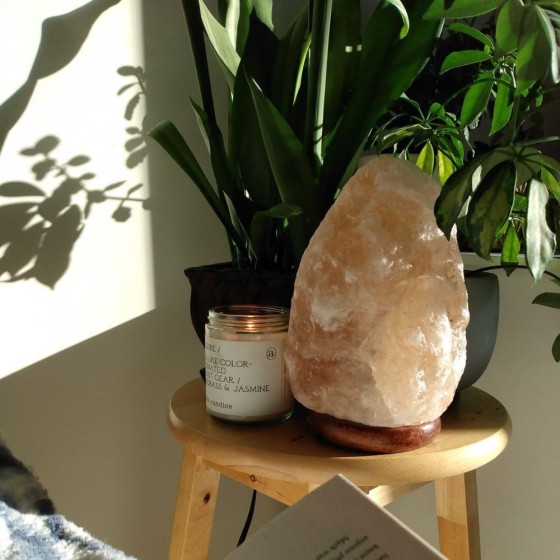 Lampe cristal de sel 1-2 kg avec socle en bois